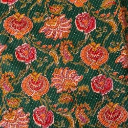 〔1m単位切り売り〕カンタ刺繍がかわいい ボタニカルデザインの布 グリーン系〔幅約111cm〕
