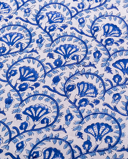 〔1m単位切り売り〕ジャイプル　職人手作り木版染め　色彩美しいボタニカルデザイン〔幅約106cm〕〔ブルー系　更紗柄〕　おしゃれ　生地　テーブルクロス　手芸素材などへ - サブ3