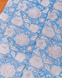 〔1m単位切り売り〕ジャイプル 職人手作り木版染め 色彩美しいボタニカルデザイン〔幅約106cm〕〔水色系 更紗柄〕 おしゃれ 生地 テーブルクロス 手芸素材などへ