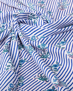 〔1m単位切り売り〕ジャイプル　職人手作り木版染め　色彩美しいボタニカルデザイン〔幅約113cm〕〔ブルー系　更紗柄〕　おしゃれ　生地　テーブルクロス　手芸素材などへ - サブ5