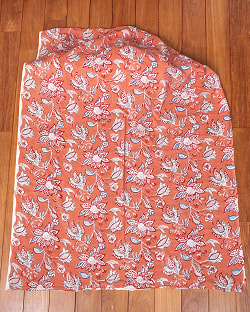 〔1m単位切り売り〕ジャイプル　職人手作り木版染め　色彩美しいボタニカルデザイン〔幅約109cm〕〔サーモンオレンジ系　更紗柄〕　おしゃれ　生地　テーブルクロス　手芸素材などへ - サブ2