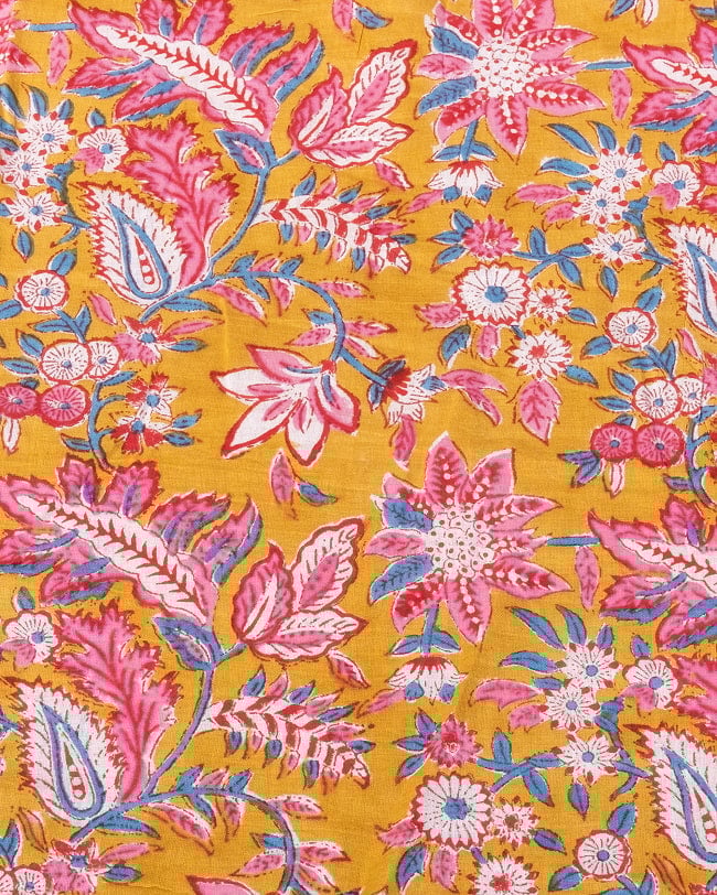 〔1m単位切り売り〕ジャイプル 職人手作り木版染め 色彩美しいボタニカルデザイン〔幅約111cm〕〔黄土×ピンク×青緑系 更紗柄〕 おしゃれ 生地 テーブルクロス 手芸素材などへ 3 - 1mの長さごとにご購入いただけます。