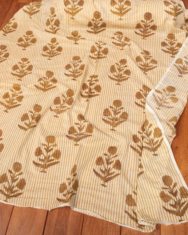 〔1m単位切り売り〕ジャイプル 職人手作り木版染め 色彩美しいボタニカルデザイン〔幅約112cm〕〔ベージュ×ブラウン系 花柄〕 おしゃれ 生地 テーブルクロス 手芸素材などへ 6 - とても良い風合いです