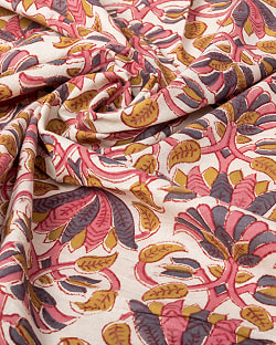 〔1m単位切り売り〕ジャイプル　職人手作り木版染め　色彩美しいボタニカルデザイン〔幅約110cm〕〔黒×ピンク×茶系　更紗柄〕　おしゃれ　生地　テーブルクロス　手芸素材などへ - サブ5