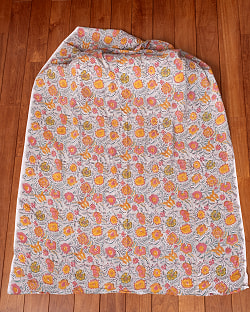 〔1m単位切り売り〕ジャイプル　職人手作り木版染め　色彩美しいボタニカルデザイン〔幅約112cm〕〔薄グリーン系　更紗柄〕　おしゃれ　生地　テーブルクロス　手芸素材などへ - サブ2