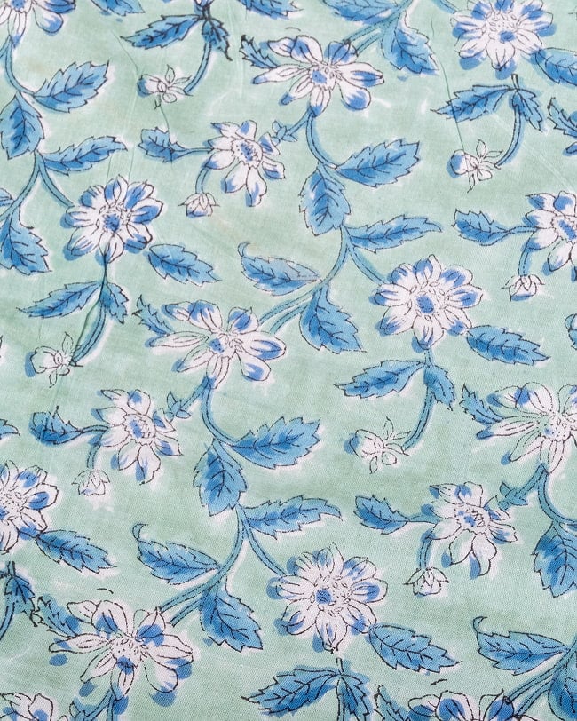 〔1m単位切り売り〕ジャイプル 職人手作り木版染め 色彩美しいボタニカルデザイン〔幅約106cm〕〔ミントグリーン系 更紗柄〕 おしゃれ 生地 テーブルクロス 手芸素材などへ 3 - 1mの長さごとにご購入いただけます。