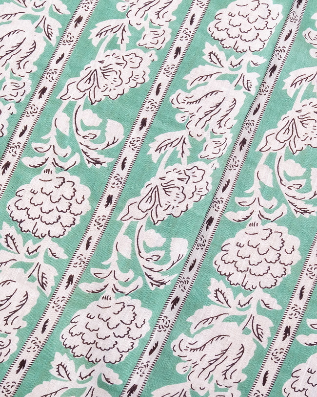 〔1m単位切り売り〕ジャイプル 職人手作り木版染め 色彩美しいボタニカルデザイン〔幅約111cm〕〔ミントグリーン系 更紗柄〕 おしゃれ 生地 テーブルクロス 手芸素材などへ 3 - 1mの長さごとにご購入いただけます。