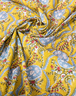 〔1m単位切り売り〕ジャイプル　職人手作り木版染め　色彩美しいボタニカルデザイン〔幅約107cm〕〔黄緑系　更紗柄〕　おしゃれ　生地　テーブルクロス　手芸素材などへ - サブ5