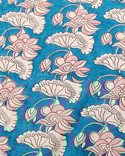 〔1m単位切り売り〕ジャイプル　職人手作り木版染め　色彩美しいボタニカルデザイン〔幅約108cm〕〔青緑系　ロータス柄〕　おしゃれ　生地　テーブルクロス　手芸素材などへ - サブ3