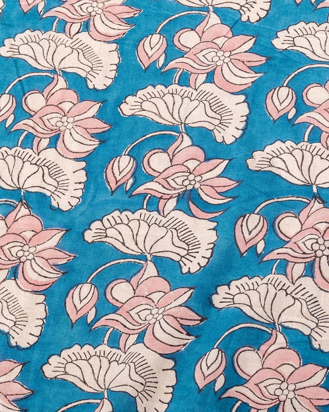 〔1m単位切り売り〕ジャイプル 職人手作り木版染め 色彩美しいボタニカルデザイン〔幅約108cm〕〔青緑系 ロータス柄〕 おしゃれ 生地 テーブルクロス 手芸素材などへ 3 - 1mの長さごとにご購入いただけます。