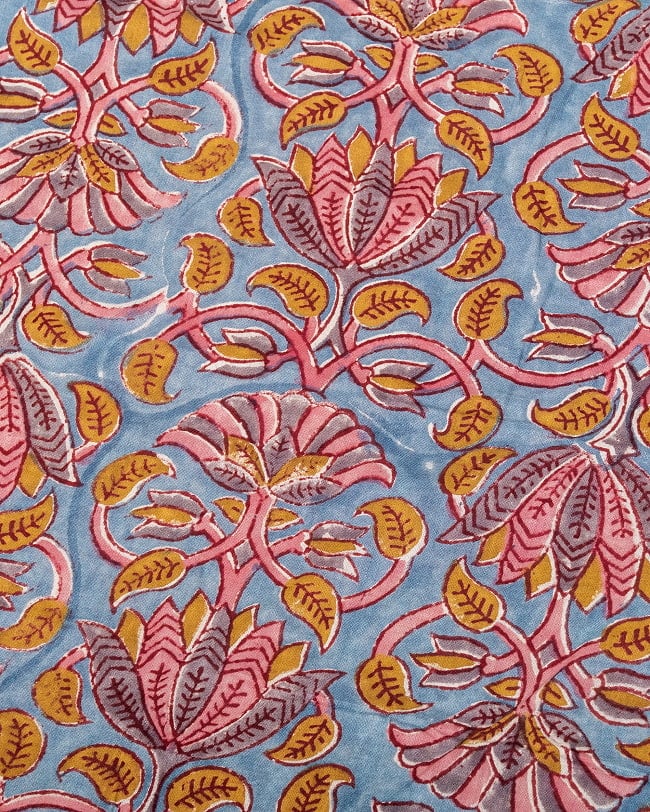 〔1m単位切り売り〕ジャイプル 職人手作り木版染め 色彩美しいボタニカルデザイン〔幅約110cm〕〔グレー系 更紗柄〕 おしゃれ 生地 テーブルクロス 手芸素材などへ 3 - 1mの長さごとにご購入いただけます。