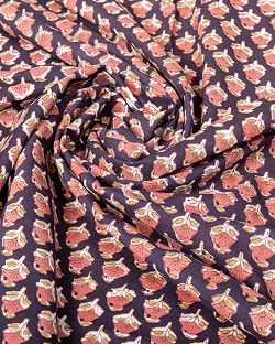 〔1m単位切り売り〕ジャイプル　職人手作り木版染め　色彩美しいボタニカルデザイン〔幅約108cm〕〔ブラック系　小花柄〕　おしゃれ　生地　テーブルクロス　手芸素材などへ - サブ5