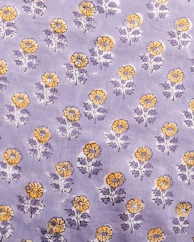 〔1m単位切り売り〕ジャイプル 職人手作り木版染め 色彩美しいボタニカルデザイン〔幅約108cm〕〔グレー系 小花柄〕 おしゃれ 生地 テーブルクロス 手芸素材などへ 3 - 1mの長さごとにご購入いただけます。