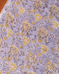 【3個セット】〔1m単位切り売り〕ジャイプル 職人手作り木版染め 色彩美しいボタニカルデザイン〔幅約110cm〕〔グレー系 更紗柄〕 おしゃれ 生地 テーブルクロス 手芸素材などへの写真