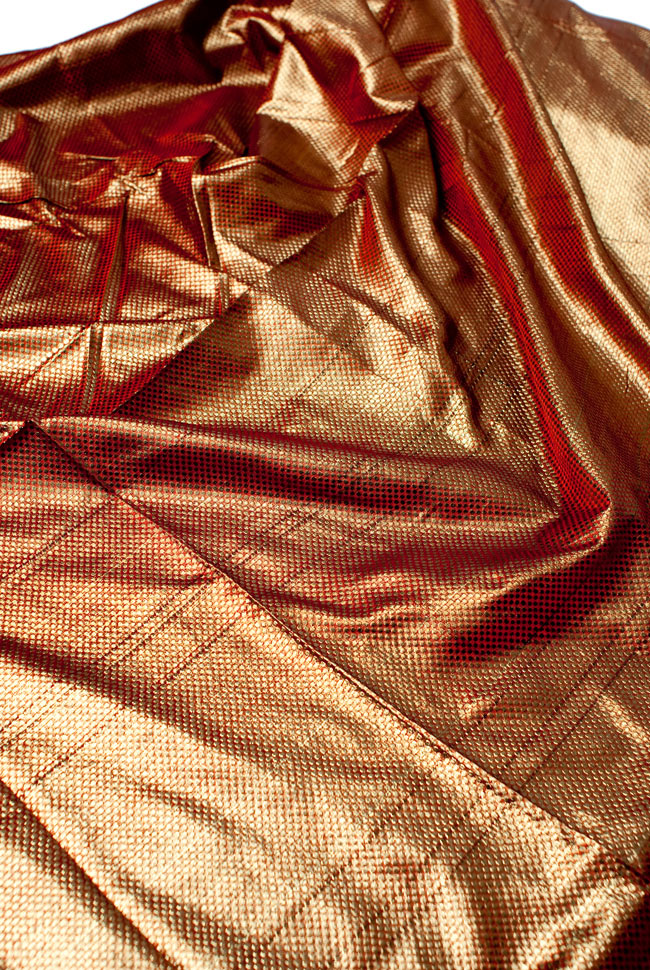 〔1m単位切り売り〕インドの伝統模様布 - ドット柄 樺色〔幅110cm〕 3 - 斜め上からの写真です