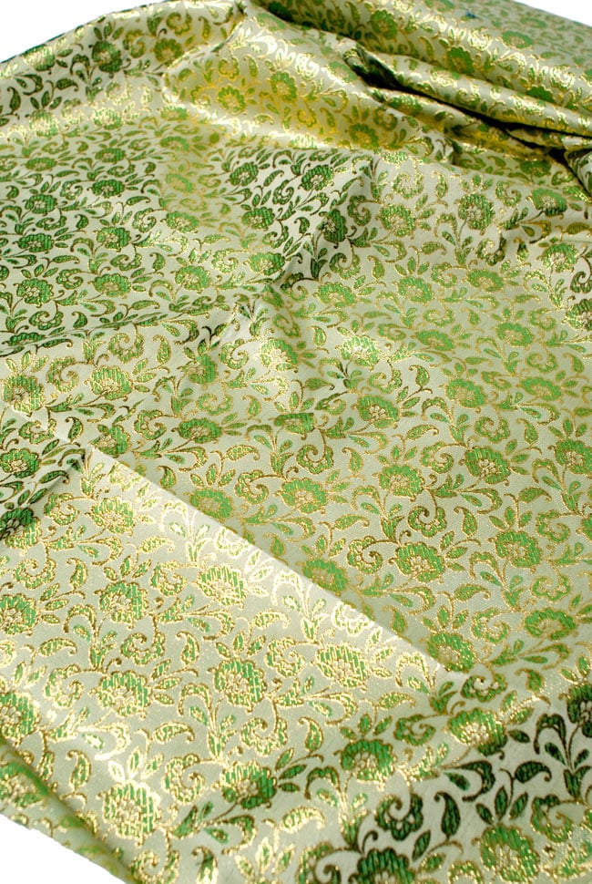 1m単位切り売り〕インドの伝統模様布 - 更紗柄 薄緑〔幅110cm〕 の通販