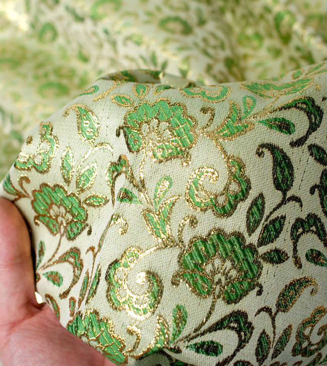 1m単位切り売り〕インドの伝統模様布 - 更紗柄 薄緑〔幅110cm〕 の通販