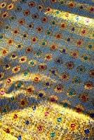 〔1m切り売り〕インドの伝統模様布 - 花柄〔幅103cm〕の商品写真