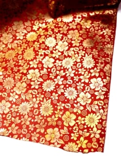 〔1m単位切り売り〕インドの伝統柄ゴールドプリント光沢布〔幅約107cm〕 - サブ4