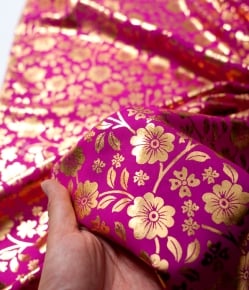 〔90cm程度〕インドの伝統柄ゴールドプリント布〔幅約100cm〕 - ピンク - サブ5