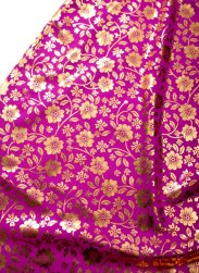 〔90cm程度〕インドの伝統柄ゴールドプリント布〔幅約100cm〕 - ピンク
