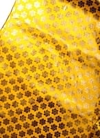 〔1m切り売り〕インドの伝統柄ゴールドプリント光沢布〔幅約110cm〕 - 黄色の商品写真