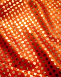 〔1m単位切り売り〕市松模様ゴールドプリント光沢布〔幅約105cm〕 - オレンジ - サブ2
