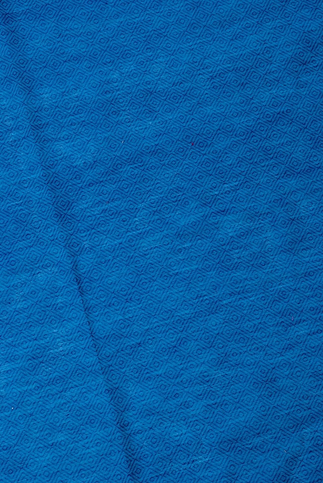〔1m切り売り〕インドのシンプルコットン布 - 菱形ブルー 〔幅約110cm〕 3 - 少し離れてみてみました。