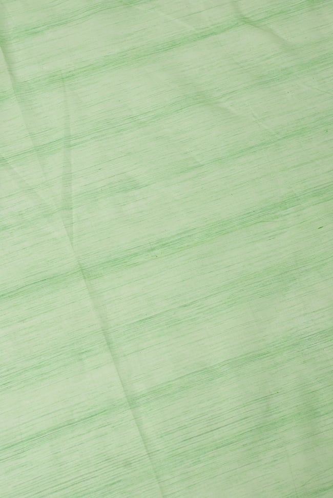 〔1m単位切り売り〕インドのパステルカラークロス - パステルグリーン 〔幅約110cm〕 3 - 少し離れてみてみました。