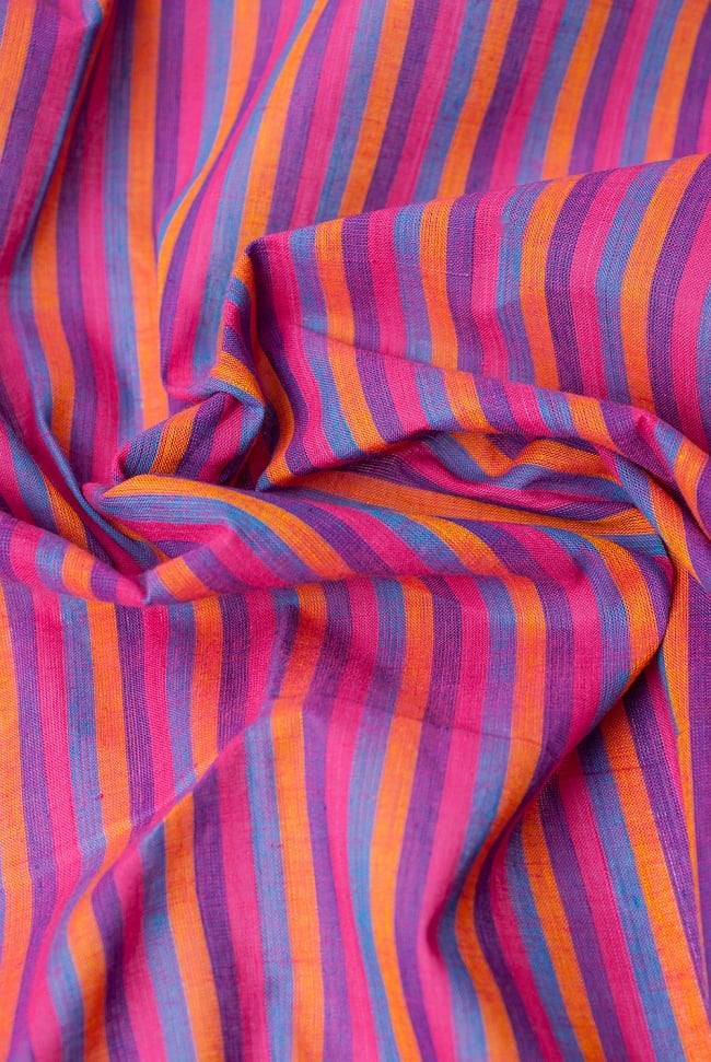〔1m切り売り〕南インドのストライプ布 - ピンク系 〔幅約109cm〕 4 - ドレープを作ってみました。いろいろなアイデアがわいてくる布ですね！