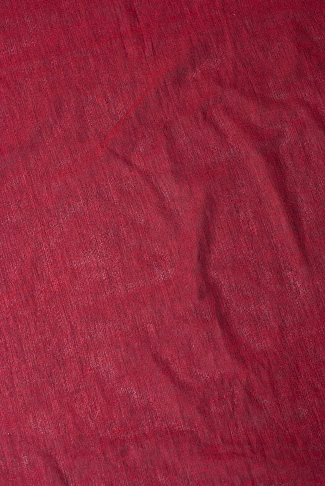 〔1m切り売り〕インドのシンプルコットン布  - えんじ色〔幅約104cm〕 2 - やや離れてみました。無地で使いやすい布地です。