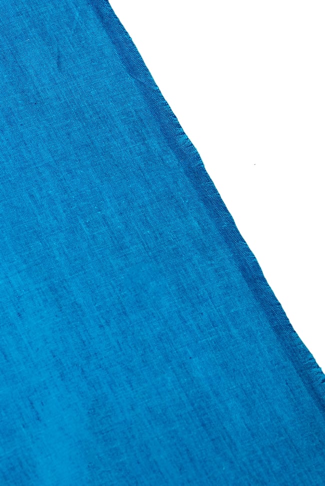 〔1m切り売り〕インドのシンプルコットン布  - ブルー〔幅約112cm〕 3 - 端の部分の処理です。