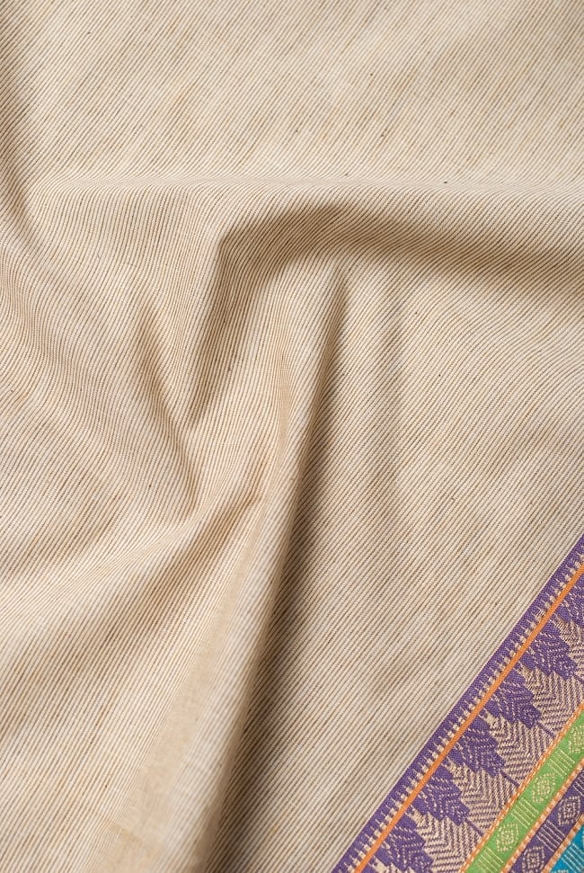 〔1m単位切り売り〕南インドのハーフボーダー・シンプル・コットン生地 - アイボリー×パープルボーダー〔幅約110cm〕 2 - 少し離れてみてみました。