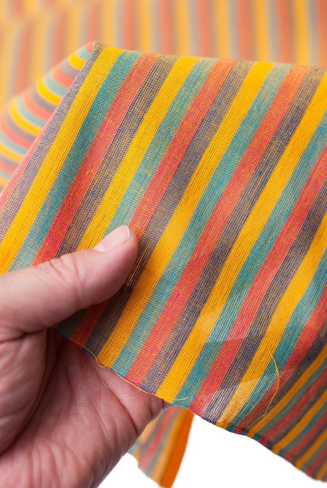 〔1m切り売り〕南インドのストライプ布 - 黄色系〔幅約110cm〕 5 - さまざまな手芸へ。想像が広がる布です。