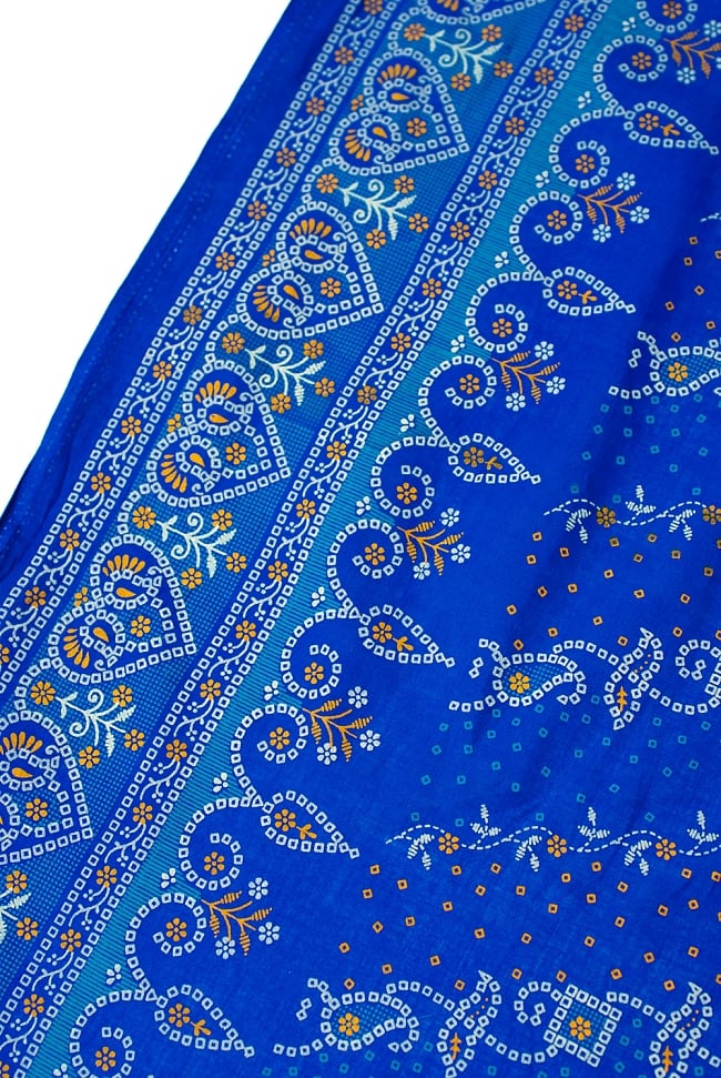〔1m切り売り〕インドのバンディニ風プリント布 - 青〔幅約107cm〕の写真1枚目です。インドらしい味わいのある布地です。切り売り,量り売り布,アジア布 量り売り,手芸,裁縫,生地,アジアン,ファブリック