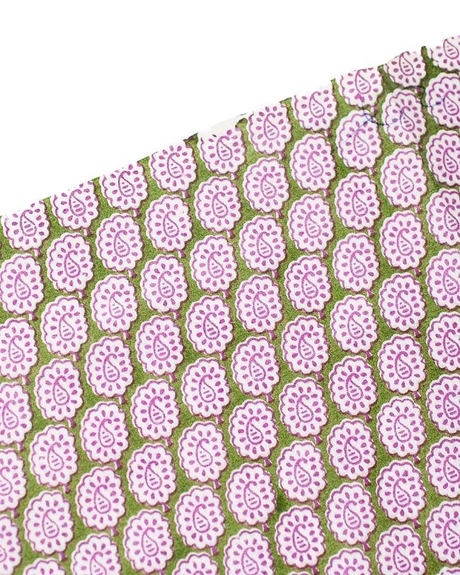 〔1m切り売り〕インドの伝統模様 セリグラフィープリント布〔幅約114cm〕 3 - 端の部分の処理です。