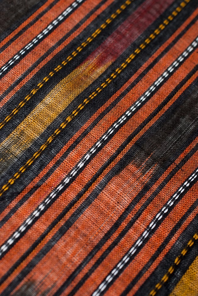 〔1m切り売り〕インドの絣織り布 〔幅約114cm〕 2 - 生地を近くからみてみました。