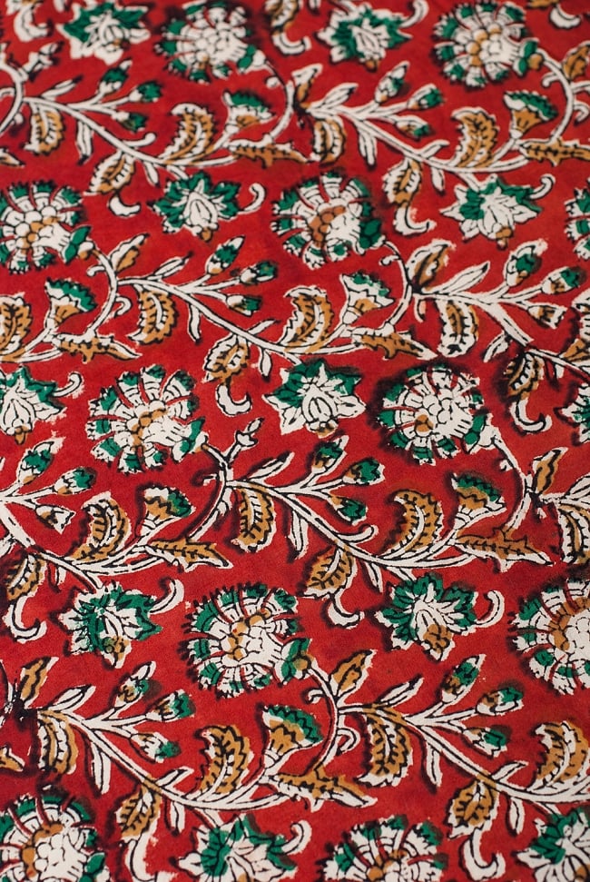 〔1m切り売り〕南インドの花柄コットン布〔幅約112cm〕の写真1枚目です。インドらしい味わいのある布地です。切り売り,量り売り布,アジア布 量り売り,手芸,裁縫,生地,アジアン,ファブリック