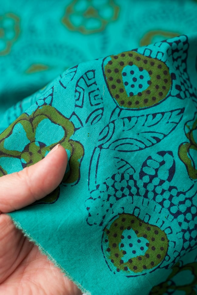 〔1m切り売り〕南インドの花柄コットン布〔幅約111cm〕 5 - さまざまな手芸へ。想像が広がる布です。
