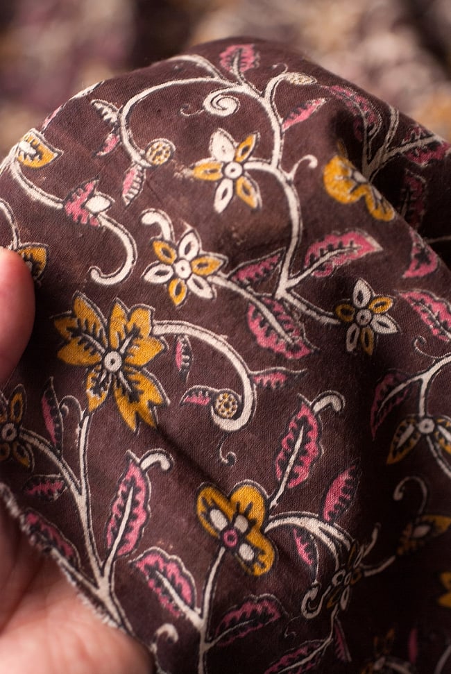 〔1m切り売り〕南インドの花柄コットン布〔幅約119cm〕 5 - さまざまな手芸へ。想像が広がる布です。