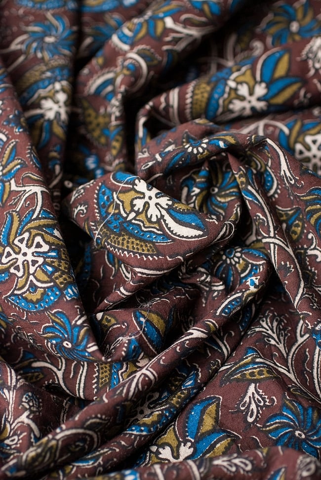 〔1m単位切り売り〕南インドの花柄コットン布〔幅約114cm〕 4 - 陰影をつけるととても素敵な色合いですね。
