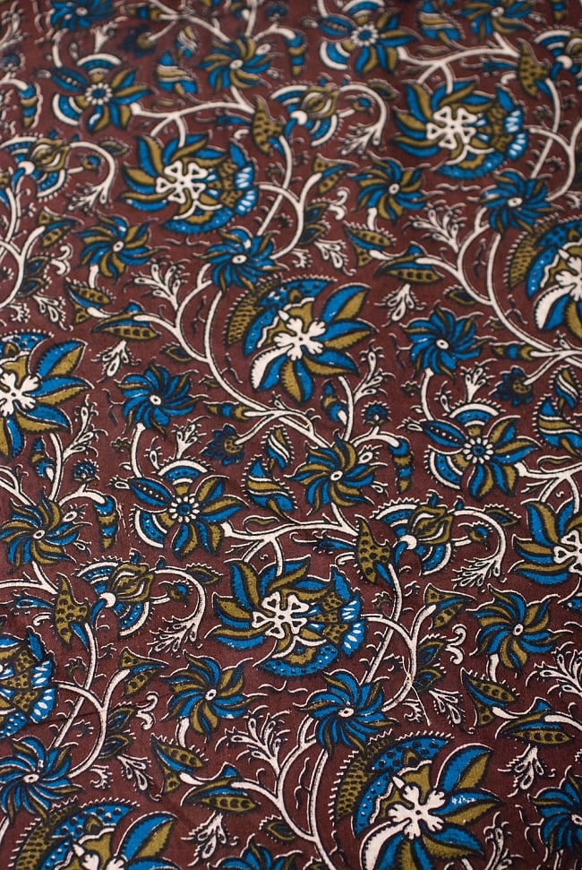 〔1m切り売り〕南インドの花柄コットン布〔幅約114cm〕の写真1枚目です。インドらしい味わいのある布地です。切り売り,量り売り布,アジア布 量り売り,手芸,裁縫,生地,アジアン,ファブリック