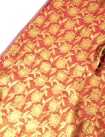 〔1m切り売り〕インドの金糸入り伝統模様布〔114cm〕 - サーモンピンクの商品写真