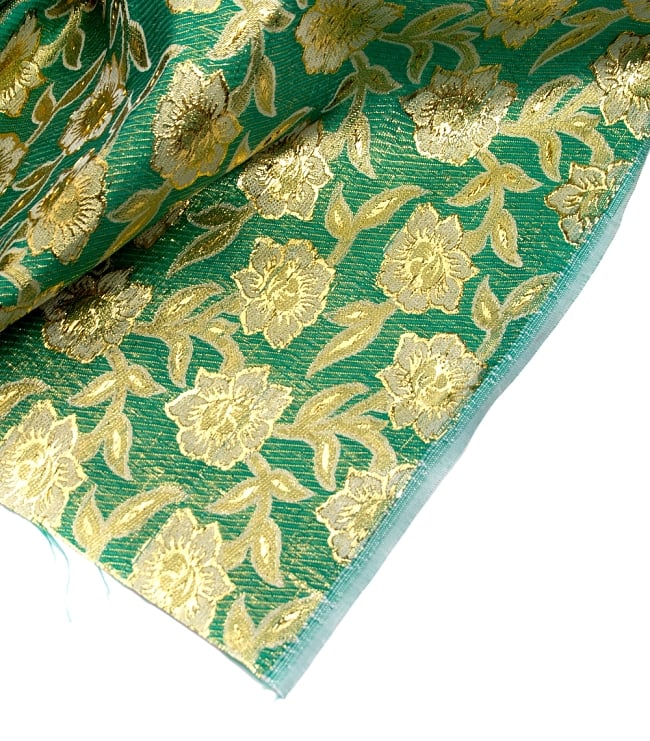 〔1m単位切り売り〕インドの金糸入り伝統模様布〔113cm〕 - グリーン 4 - フチの写真です