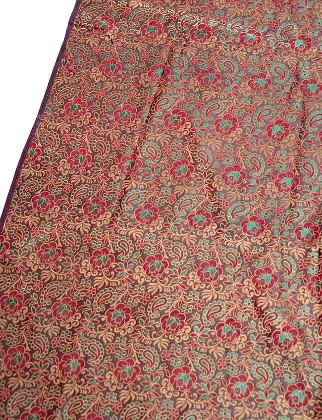 〔1m切り売り〕インドの伝統模様布〔114cm〕 - マルーンの写真1枚目です。インドからやってきた切り売り布です。切り売り,計り売り布,布 生地,アジア布,手芸,生地,アジアン,ファブリック,テーブルクロス,ソファーカバー