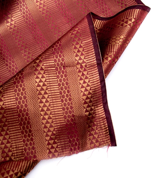 〔1m切り売り〕インドの伝統模様布〔116cm〕 - あずきとゴールド 4 - フチの写真です