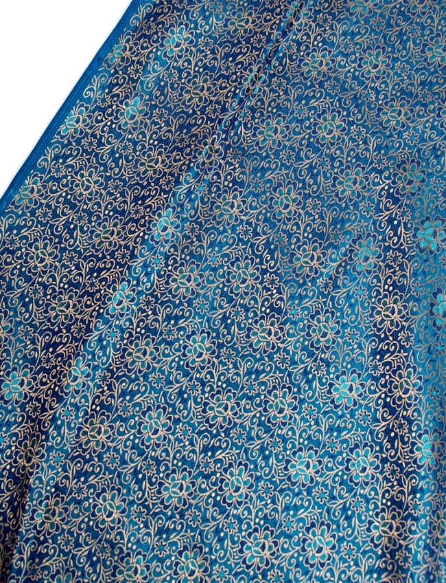 〔1m切り売り〕インドの伝統模様布〔113cm〕 - ブルーの写真1枚目です。インドからやってきた切り売り布です。切り売り,計り売り布,布 生地,アジア布,手芸,生地,アジアン,ファブリック,テーブルクロス,ソファーカバー