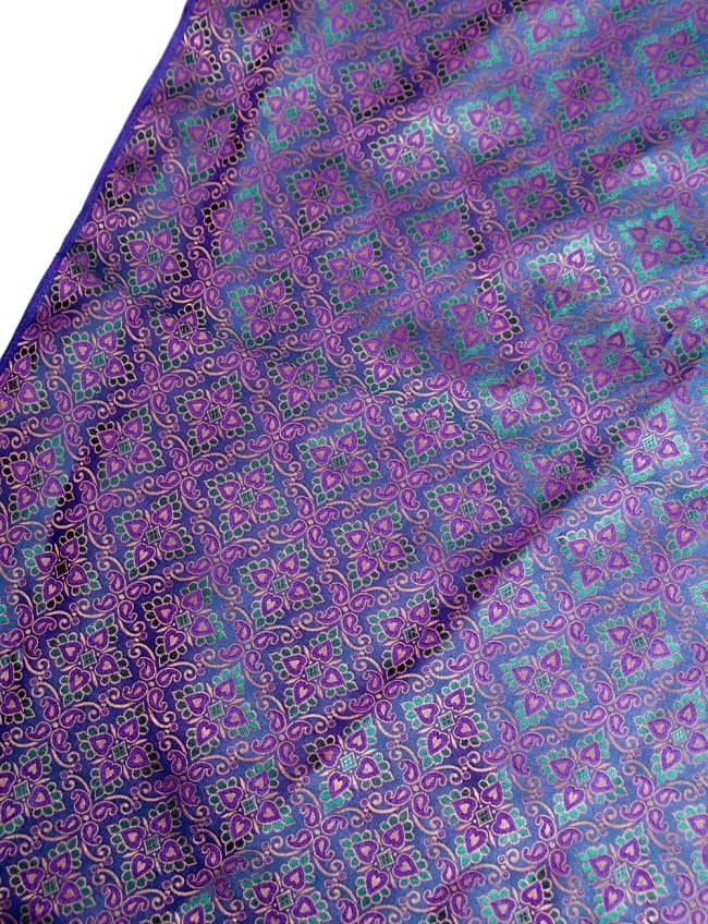〔1m切り売り〕インドの伝統模様布〔113cm〕 - パープルの写真1枚目です。インドからやってきた切り売り布です。切り売り,計り売り布,布 生地,アジア布,手芸,生地,アジアン,ファブリック,テーブルクロス,ソファーカバー