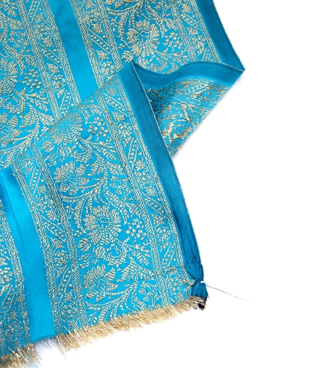 〔1m単位切り売り〕インドの伝統模様布〔110cm〕 - 水色系 4 - フチの写真です