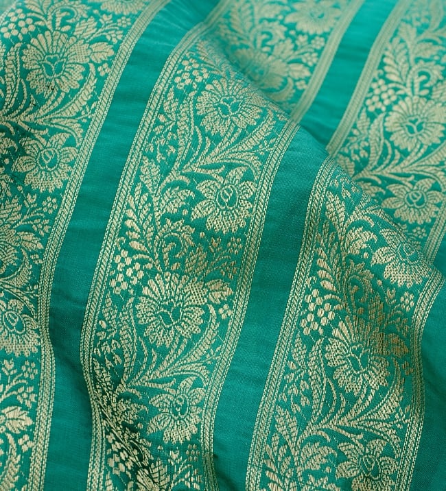〔1m切り売り〕インドの伝統模様布〔106cm〕 - 青緑系 2 - 拡大写真です。独特な雰囲気があります。